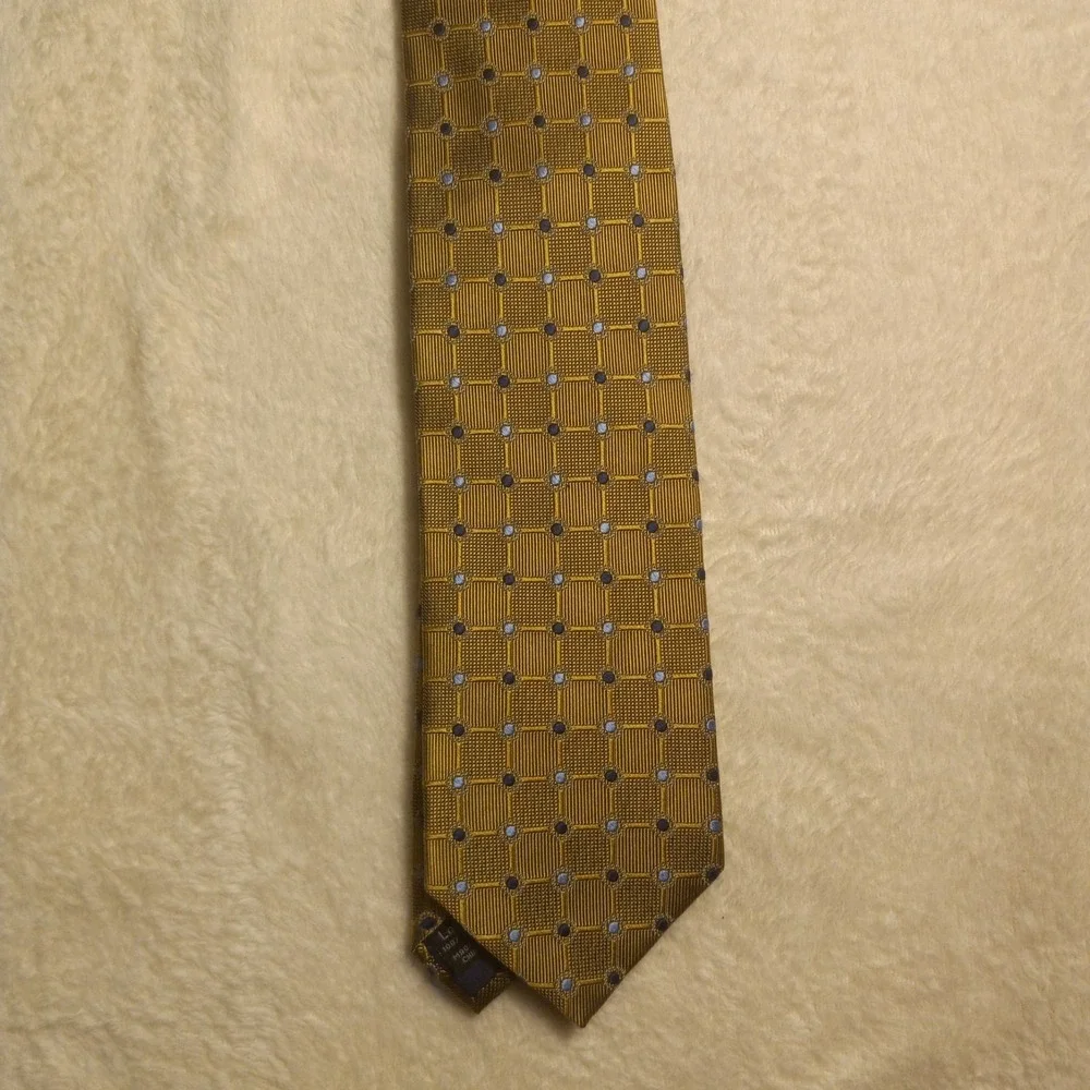 JOS. A. BANK EXECUTIVE COLLECTION LONG GOLD men's tie 100% Silk Made in China